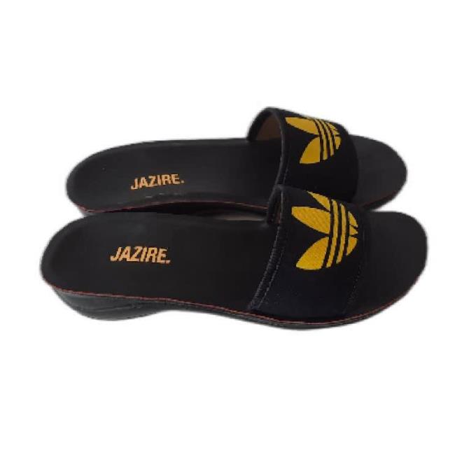 زنانه اسپرت ادیداس adidas ازسایز ۳۸تا۴۱ تعداد درکارتن ۲۵جفت